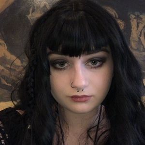 Meet your Posher, Lucy